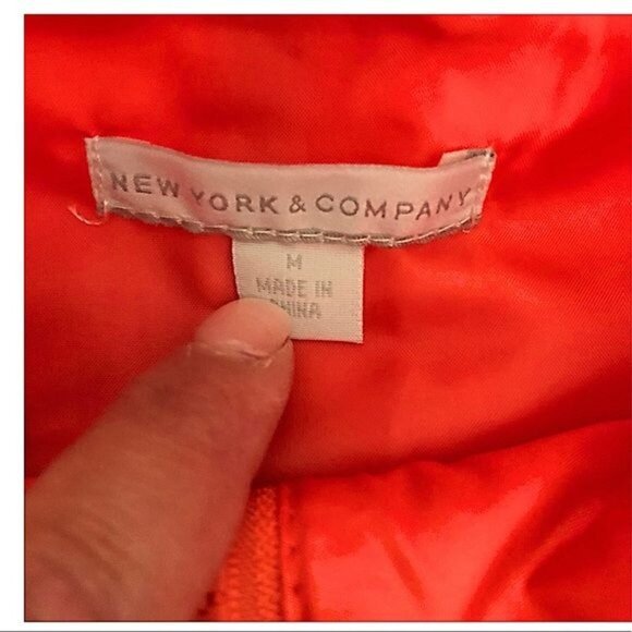 NEW YORK & COMPANY- WOMENS WARM PUFFER ZIP-UP CLOSURE PUFFER VEST SIZE MEDIUM - Picture 6 of 6
